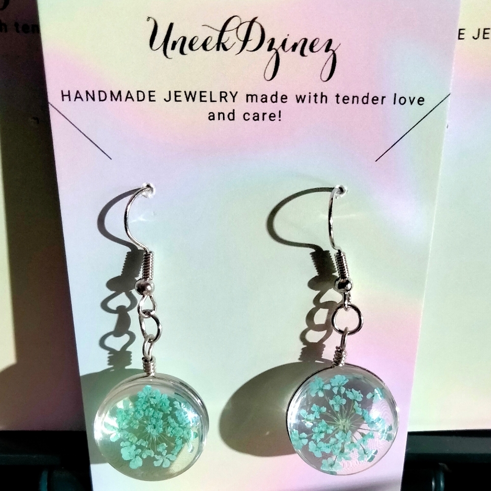 Handmade Drop earrings made of real flowers and resin.